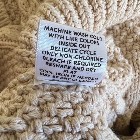 L.L. Bean Signature Vintage Cable Knit Cream 100% Cotton Fisherman’s Sweater - Picture 9 of 12